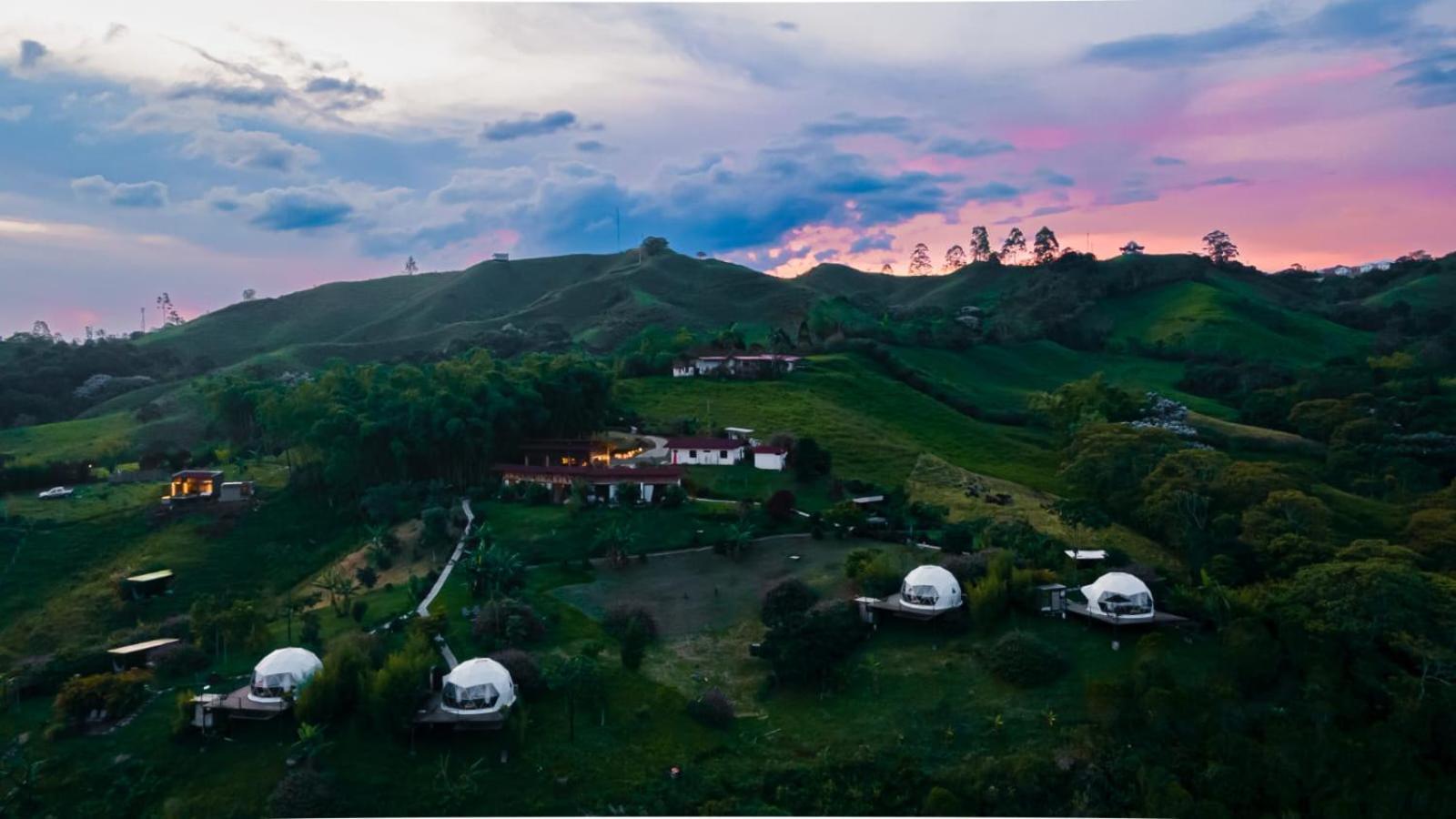 Ecohotel Monte Tierra Habitaciones Y Glamping Filandia Exteriör bild